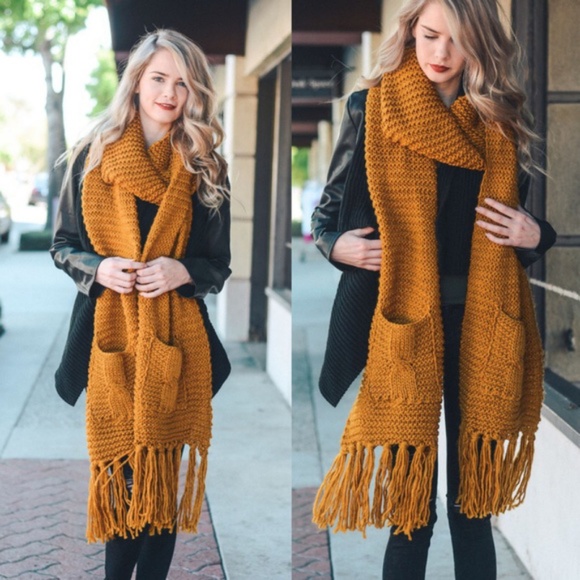 Cozy Oversized Wrap Tassel Scarf w/ Pockets - Picture 2 of 5